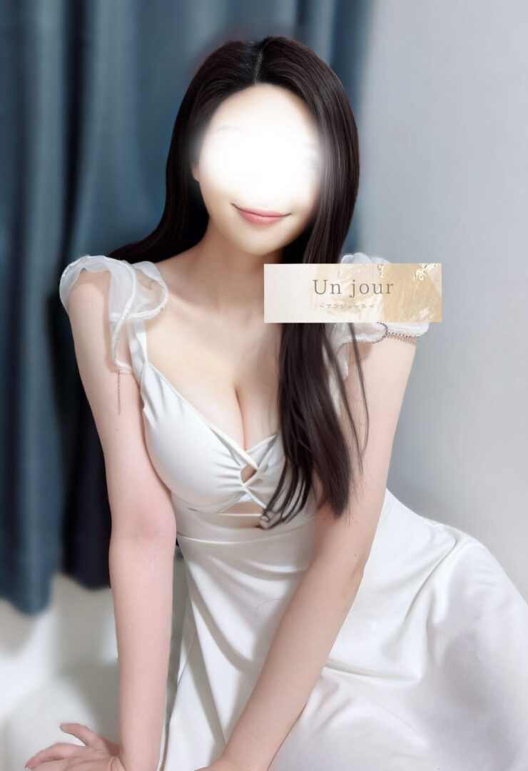藍沢 りさ